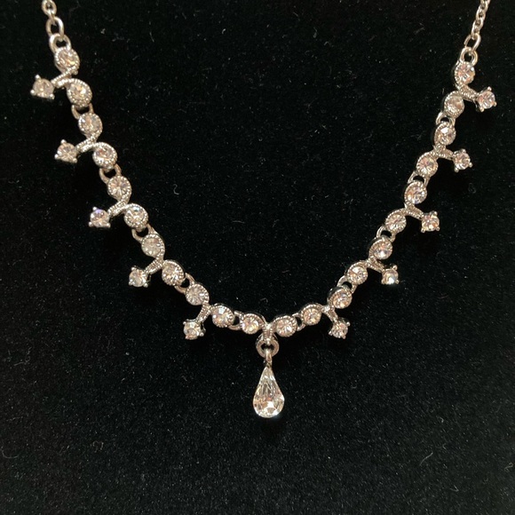 Aqua, Pink or Clear Teardrop necklace & 4 stone earrings set.  Silvertone metal. - Picture 9 of 9